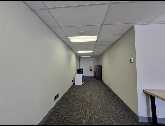 54M² OFFICE TO LET IN DUNKELD WEST